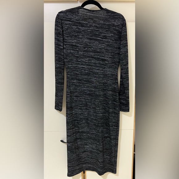 Beautiful grey and black dress - Picture 2 of 2